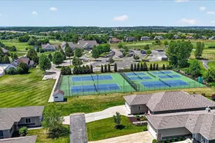 9025 Royal Oaks Cir, Verona, WI 53593 - Photo 55