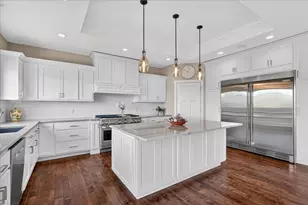 9025 Royal Oaks Cir, Verona, WI 53593 - Photo 15