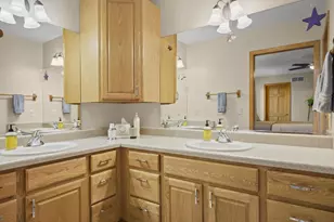 422 Bailey Dr, Madison, WI 53718 - Photo 23