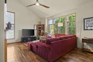 422 Bailey Dr, Madison, WI 53718 - Photo 7