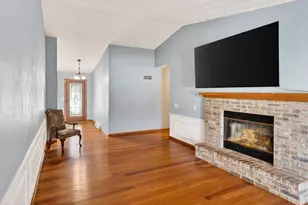 4409 Southwyck Dr, Janesville, WI 53546 - Photo 5