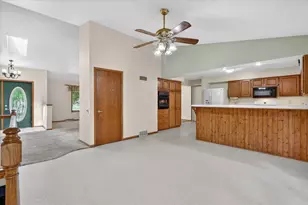 2113 Yorkshire Dr, Beloit, WI 53511 - Photo 15