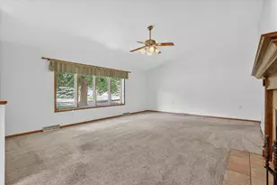 2113 Yorkshire Dr, Beloit, WI 53511 - Photo 5