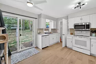 1121 Debra Ln, Madison, WI 53704 - Photo 5