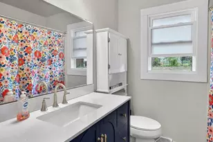 1121 Debra Ln, Madison, WI 53704 - Photo 9