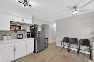 1121 Debra Ln, Madison, WI 53704 - Photo 7