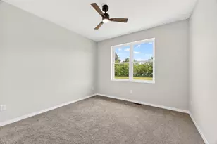 2004 W 4th Ave, Brodhead, WI 53520 - Photo 15