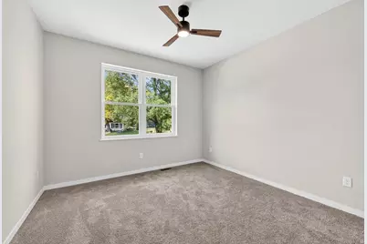 2004 W 4th Avenue, Brodhead, WI 53520 - Photo 21