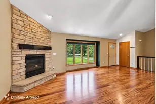438 Fur Ct, Wisconsin Dells, WI 53965 - Photo 3