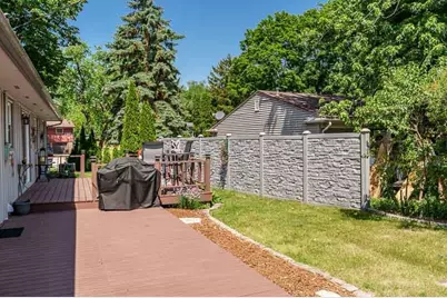 807 E Holiday Drive, Beloit, WI 53511 - Photo 45