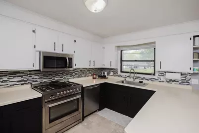 1422 Ellen Avenue, Madison, WI 53716 - Photo 5