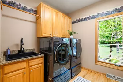 W305N2373 Maple Avenue, Pewaukee, WI 53072 - Photo 19