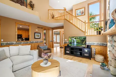 W305N2373 Maple Avenue, Pewaukee, WI 53072 - Photo 7