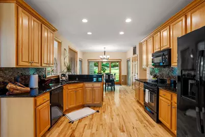 W305N2373 Maple Avenue, Pewaukee, WI 53072 - Photo 11