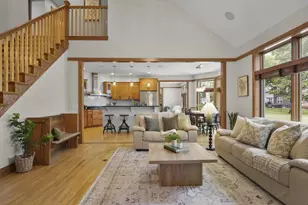 5960 Oak Hollow Dr, Mcfarland, WI 53558 - Photo 9