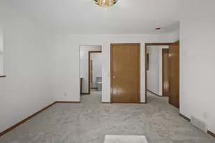 207 S Rutland Ave, Brooklyn, WI 53521 - Photo 25