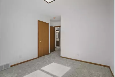 207 S Rutland Avenue, Brooklyn, WI 53521 - Photo 31