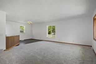 207 S Rutland Ave, Brooklyn, WI 53521 - Photo 9