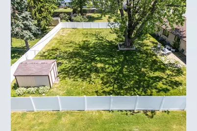 2020 Bond Place, Janesville, WI 53548 - Photo 11