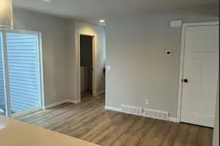 6555 Prairie Wood Dr, Mcfarland, WI 53558 - Photo 7