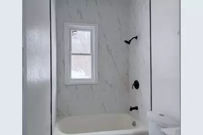 2611 N 33rd Street, Milwaukee, WI 53210 - Photo 9