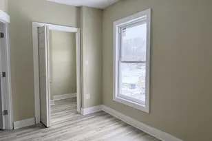 2611 N 33rd St, Milwaukee, WI 53210 - Photo 11