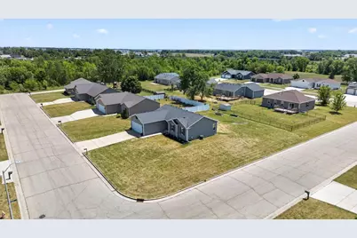 1627 Redwood Drive, Janesville, WI 53548 - Photo 33