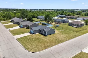 1627 Redwood Dr, Janesville, WI 53548 - Photo 33