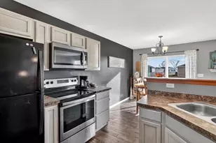 1627 Redwood Dr, Janesville, WI 53548 - Photo 13