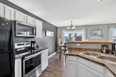 1627 Redwood Drive, Janesville, WI 53548 - Photo 5