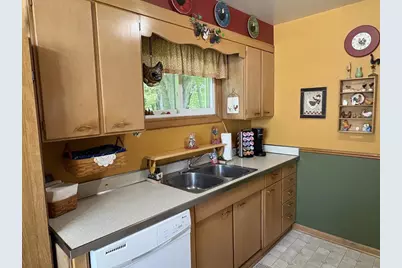 429 W Main Street, Janesville, WI 53536 - Photo 11