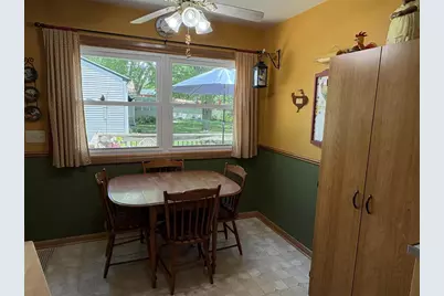 429 W Main Street, Janesville, WI 53536 - Photo 9