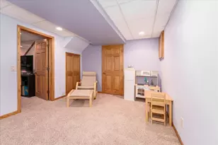 7818 E Oakbrook Cir, Madison, WI 53717 - Photo 31