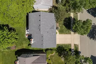 7818 E Oakbrook Cir, Madison, WI 53717 - Photo 7