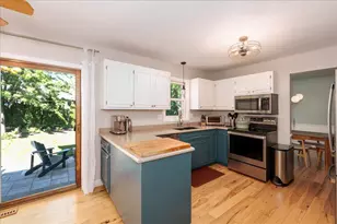 7818 E Oakbrook Cir, Madison, WI 53717 - Photo 15