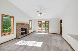 706 Creek Edge Dr, DeForest, WI 53532 - Photo 9