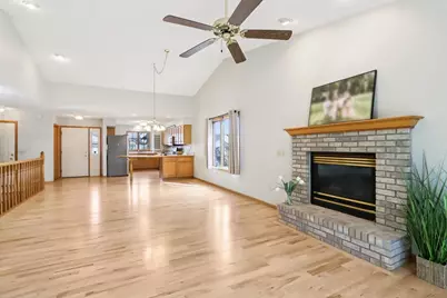14 Village Homes Drive, Waunakee, WI 53597 - Photo 7
