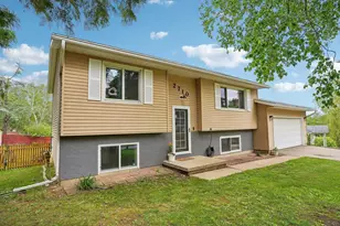 2710 Golden Gate Way, Madison, WI 53713 - Photo 1