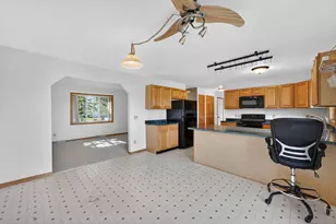 137 Lynne Trail, Oregon, WI 53575 - Photo 9