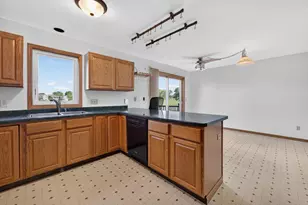 137 Lynne Trail, Oregon, WI 53575 - Photo 11