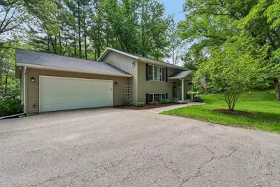 N4375 Poplar Avenue, Cambridge, WI 53523 - Photo 5