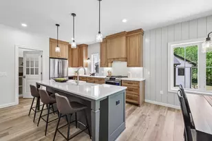 W8778 Blue Violet Ct, Cambridge, WI 53523 - Photo 15