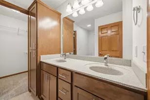 390 Meadow Ln, Columbus, WI 53925 - Photo 37
