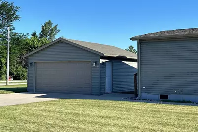 897 E Lake Street #104, Lake Mills, WI 53551 - Photo 25
