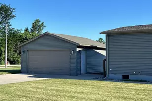 897 E Lake St, Lake Mills, WI 53551 - Photo 25