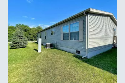 897 E Lake Street #104, Lake Mills, WI 53551 - Photo 23