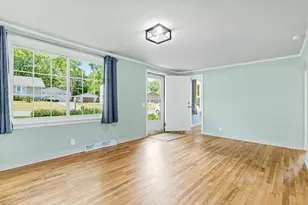 4711 Camden Rd, Madison, WI 53716 - Photo 5