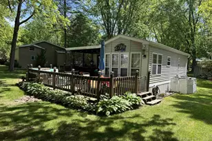 208 Hillside Dr, Edgerton, WI 53534 - Photo 1
