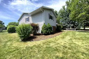 210 Avalon Rd, Columbus, WI 53925 - Photo 7