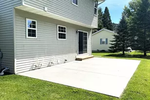 355 Sturges St, Columbus, WI 53925 - Photo 9